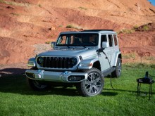Research 2024
                  Jeep Grand Cherokee L pictures, prices and reviews