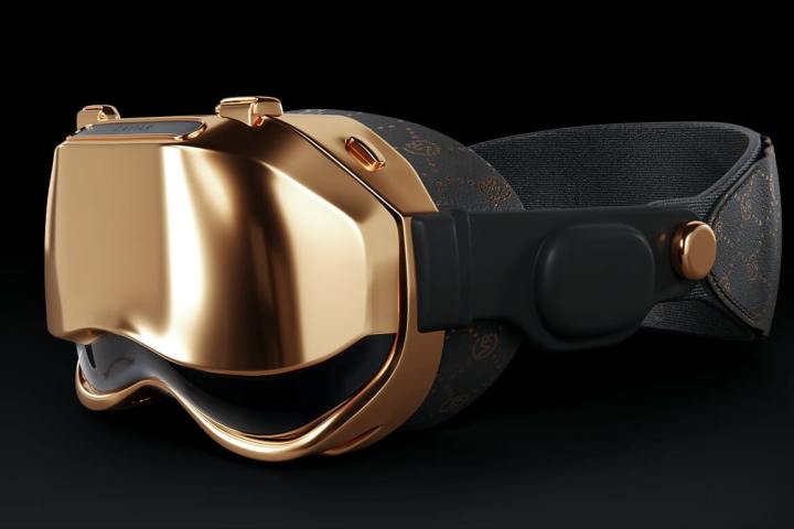 La versión dorada Caviar de 18 quilates de los auriculares Vision Pro de Apple con su placa frontal en su lugar, vista desde un lado.