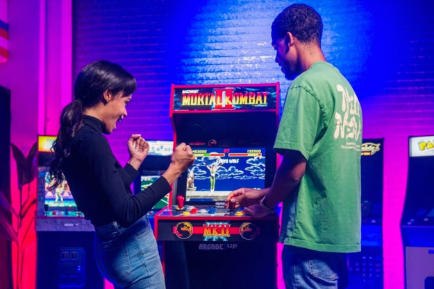 arcade1up mortal kombat ii arcade game deal best buy june 2023 deluxe