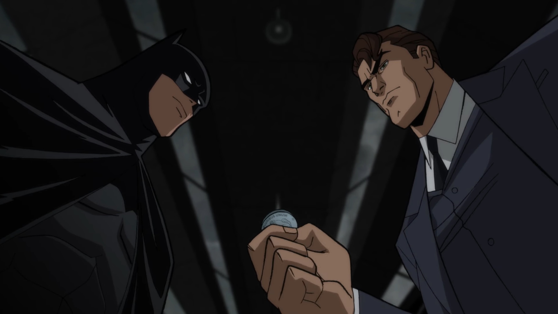 Batman e Harvey Dent em "Batman: O Longo Dia das Bruxas - Parte 1".
