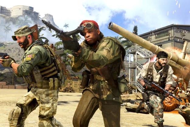Capture d'écran de Call of Duty Warzone de 3 personnages marchant vers la caméra