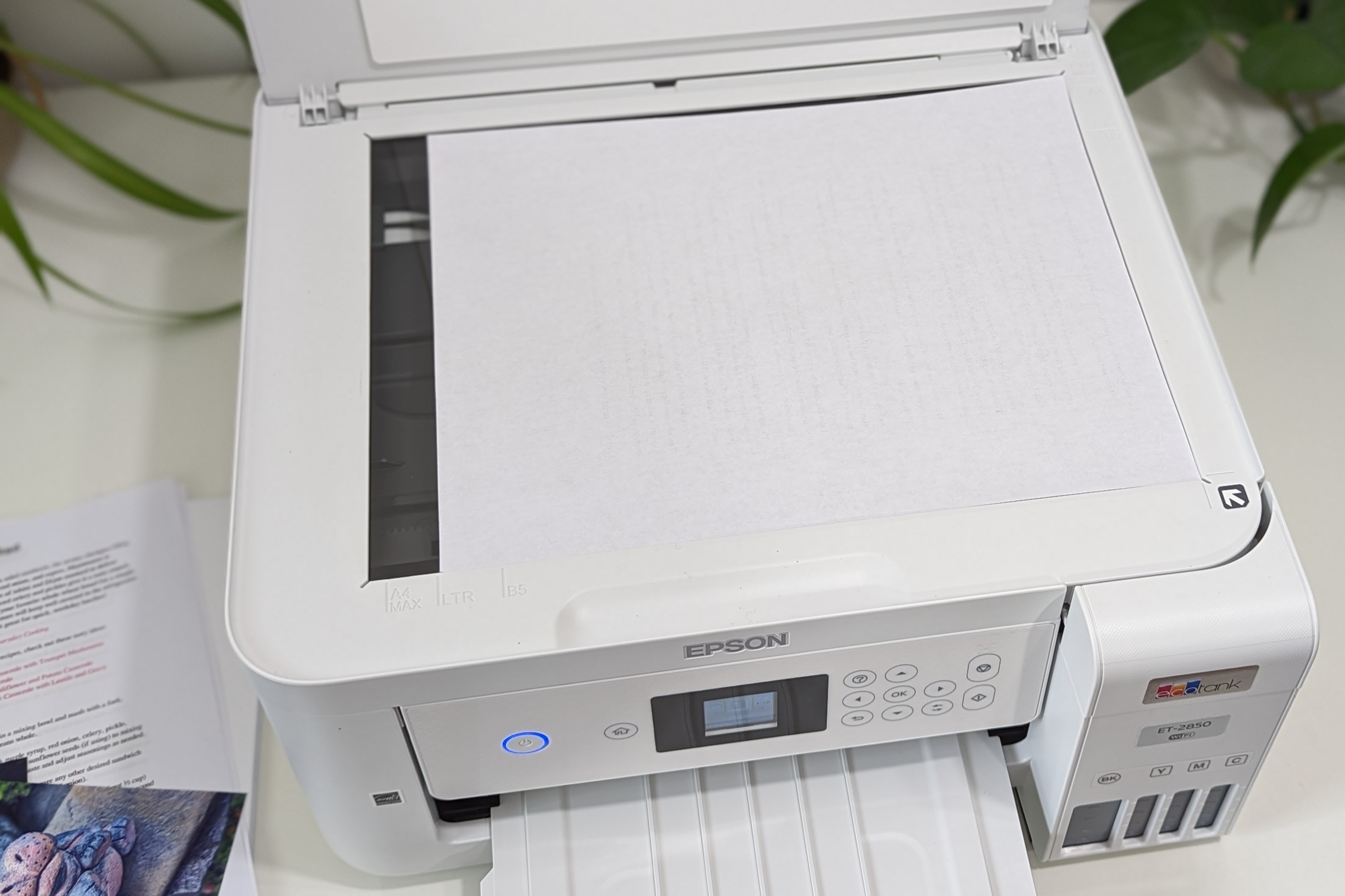 O scanner de mesa do Epson EcoTank ET-2850 funciona bem e captura grandes detalhes.