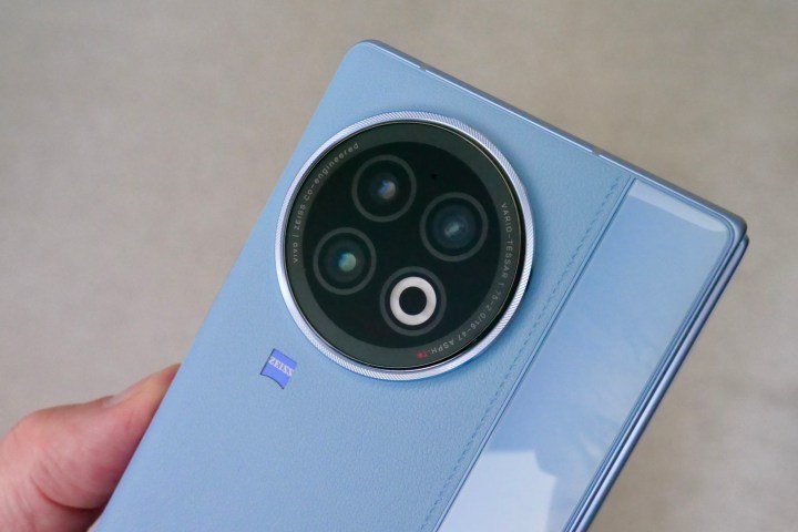 Módulo de câmera do Vivo X Fold 2.
