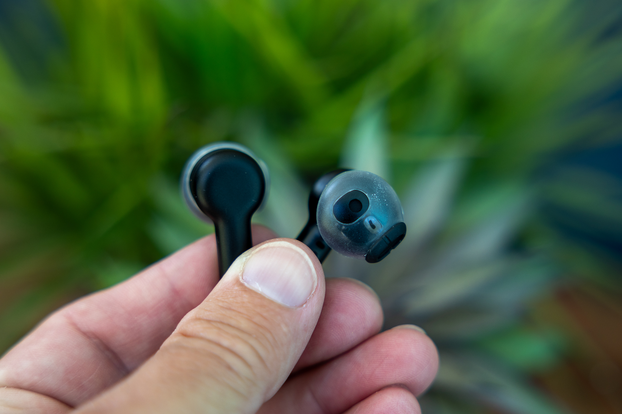 Amazon's answer to Apple AirPods are down to $35 right now - Vimarsana News