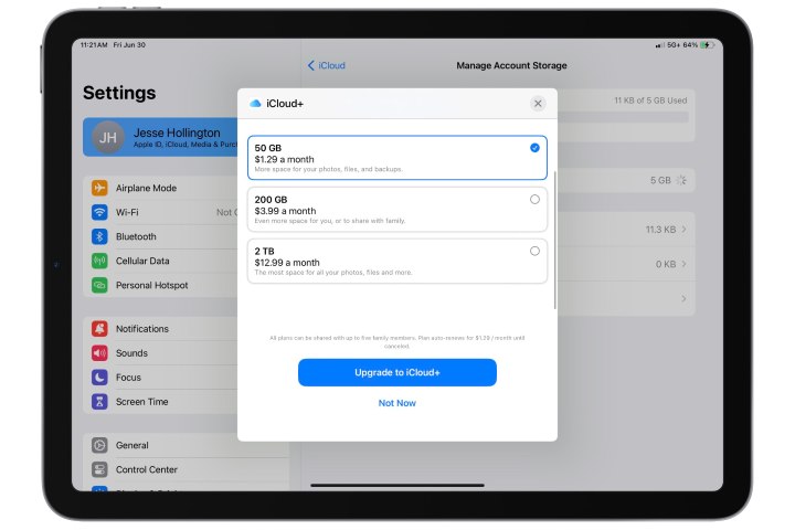 iPad mostrando os planos de armazenamento do iCloud+.
