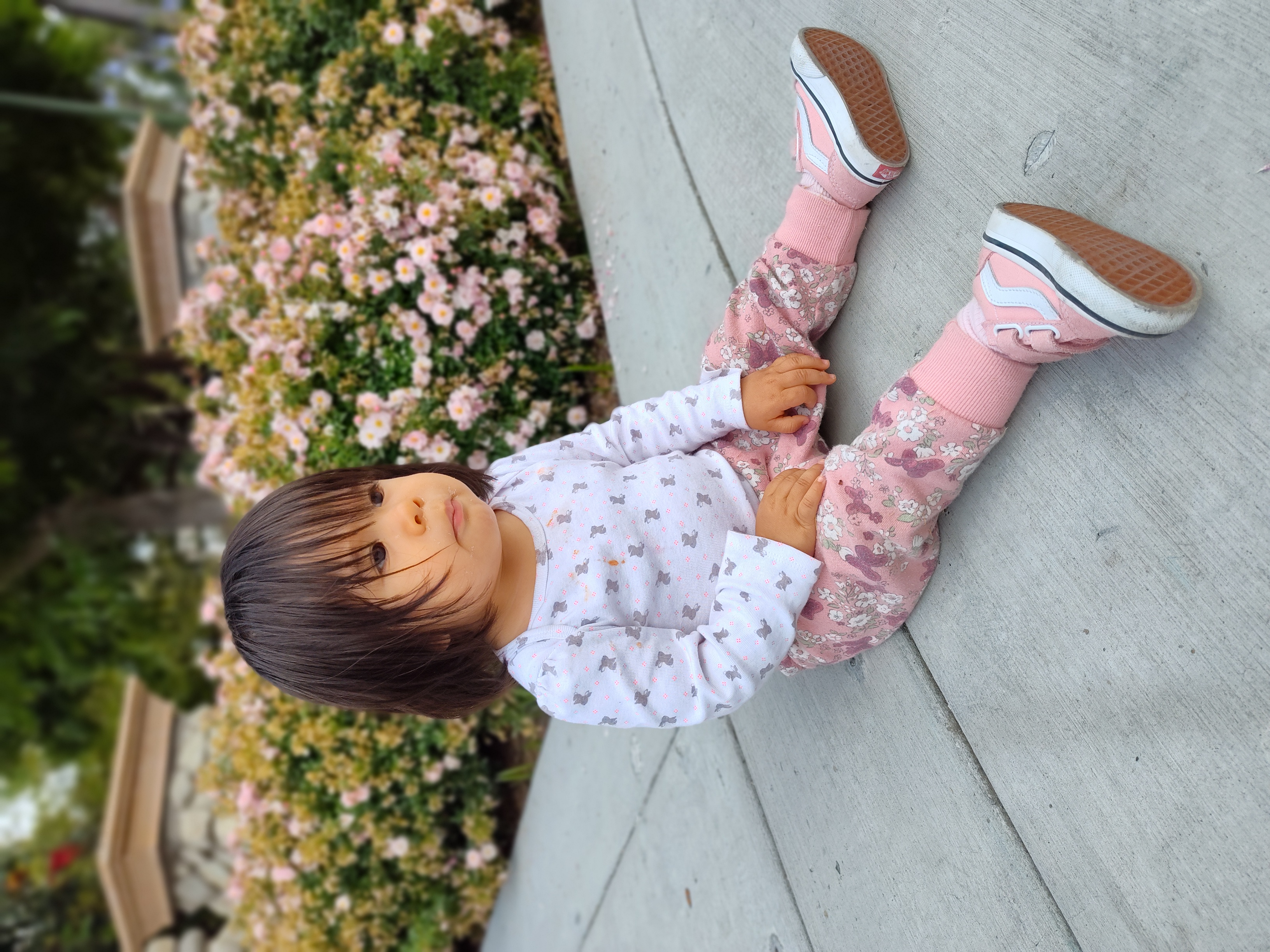 Toddler daughter portrait taken with Moto G Stylus 5G 2023.