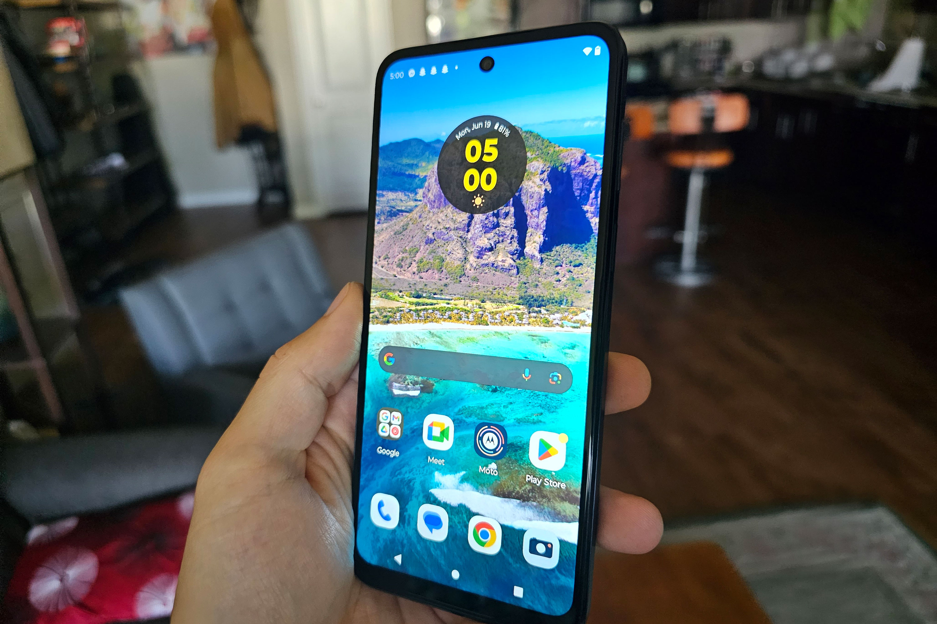 Snag yourself a 5G Android phone with 48MP camera for $170 - Vimarsana News