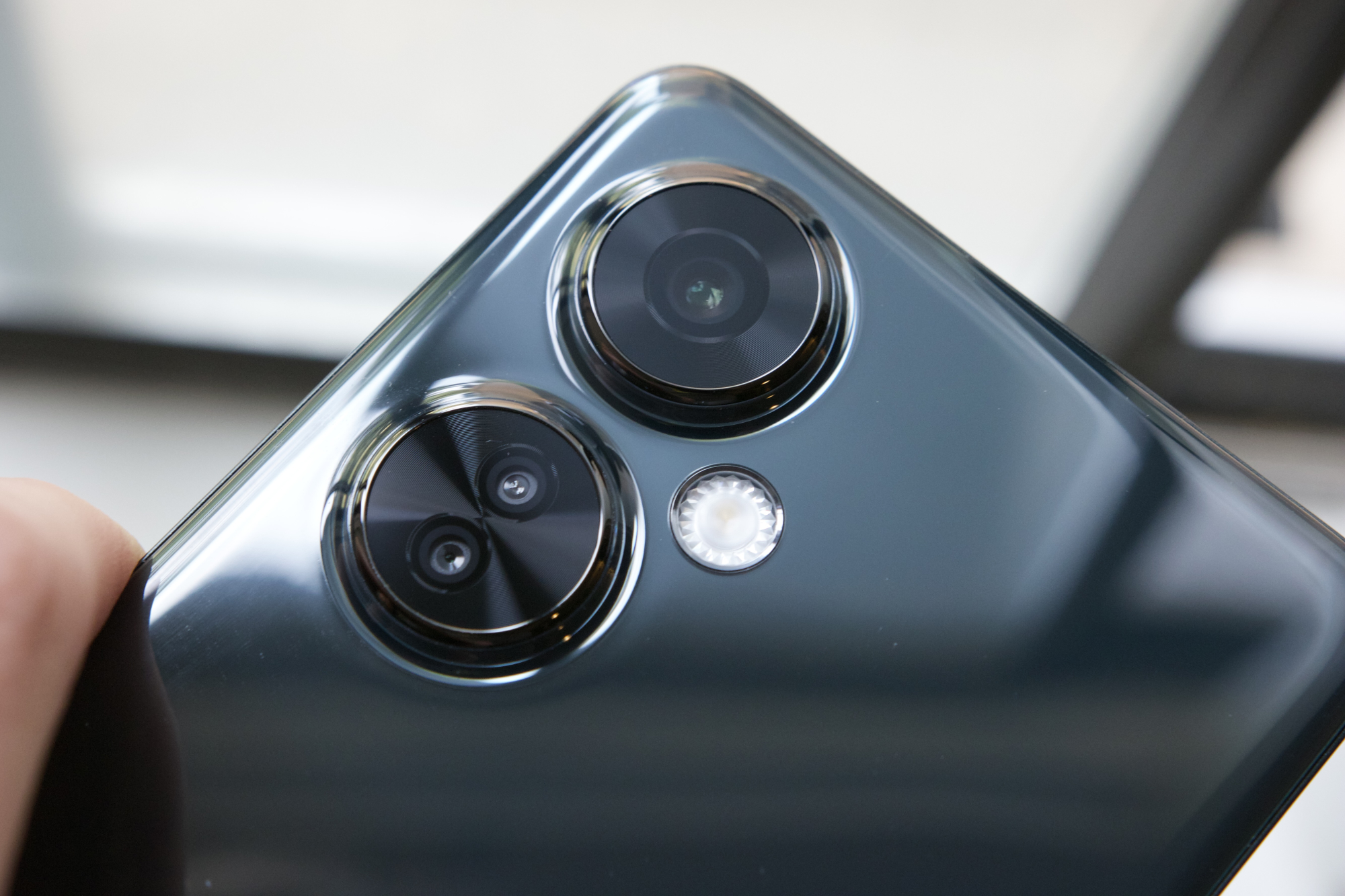 OnePlus Nord N30 5G पर कैमरे।