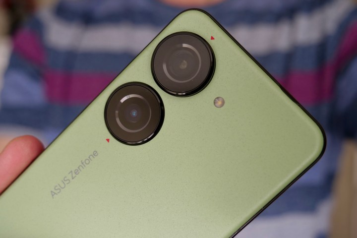 Il modulo fotocamera dell'Asus Zenfone 10.