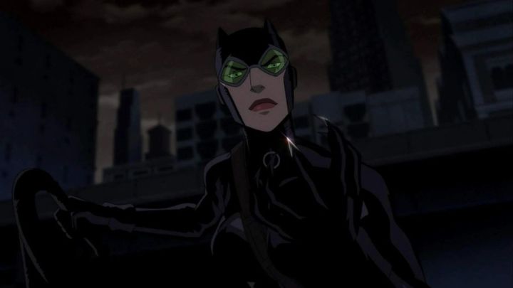 Catwoman frowning in battle in Batman: Hush.