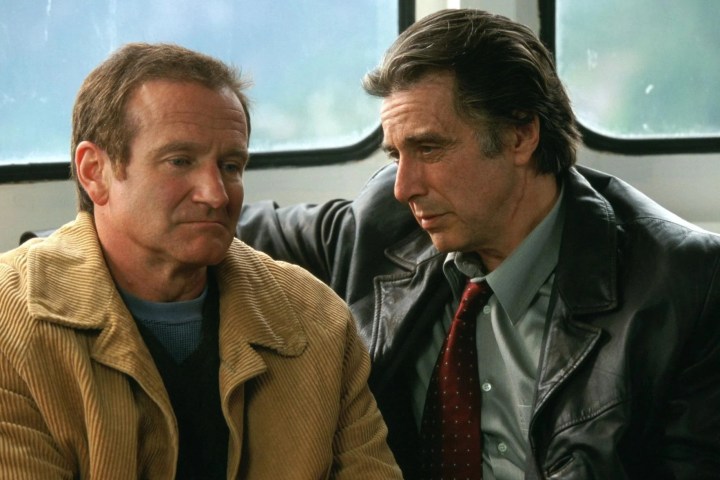 Robin Williams and Al Pacino sit next to each other in Insomnia.