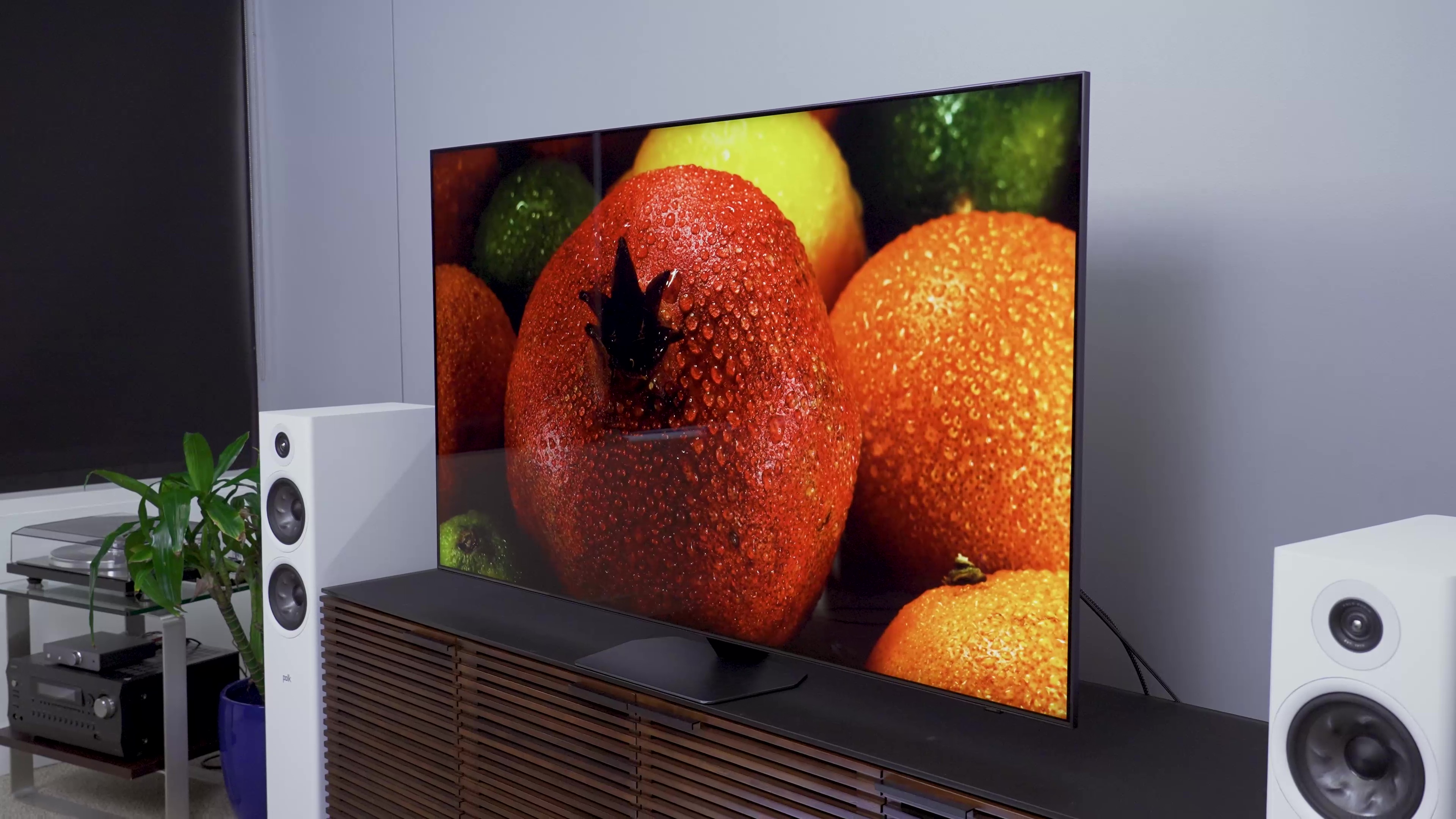 Mini-LED vs. QLED TV: how one technology improves the other - Vimarsana News