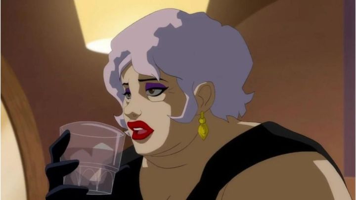 Selina Kyle drinking in Batman: The Dark Knight Returns.