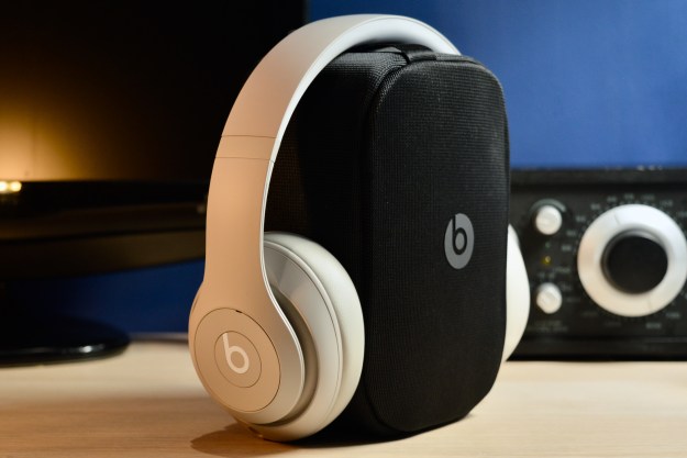 Beats Studio Pro - Premium Wireless Noise Cancelling Headphones - Navy