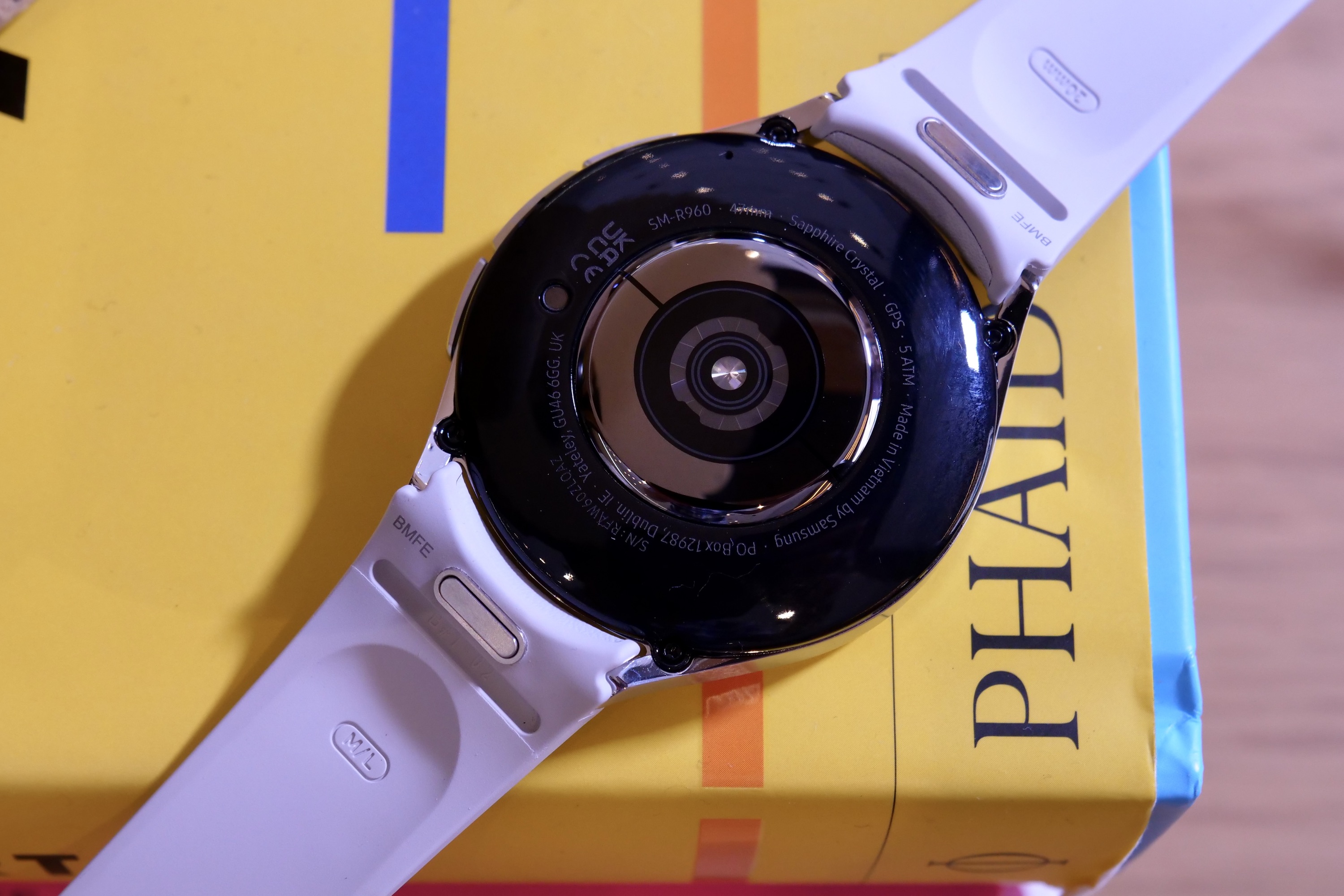 O sensor na parte de trás do Samsung Galaxy Watch 6 Classic.