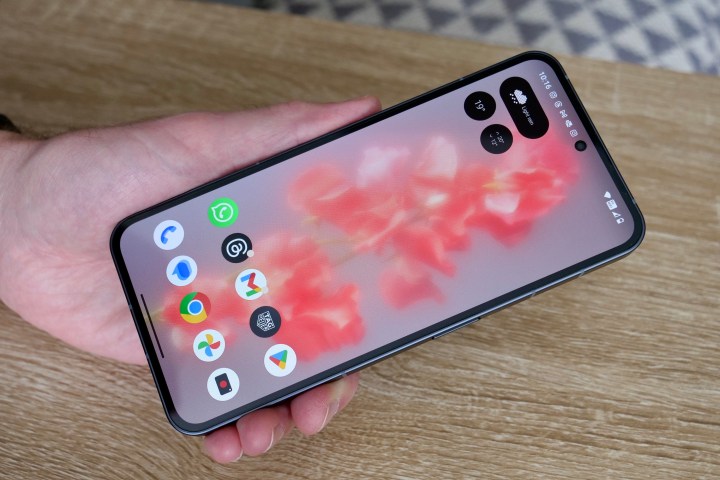 Nothing Phone 2 بدون بسته آیکون فعال NothingOS 2.0.