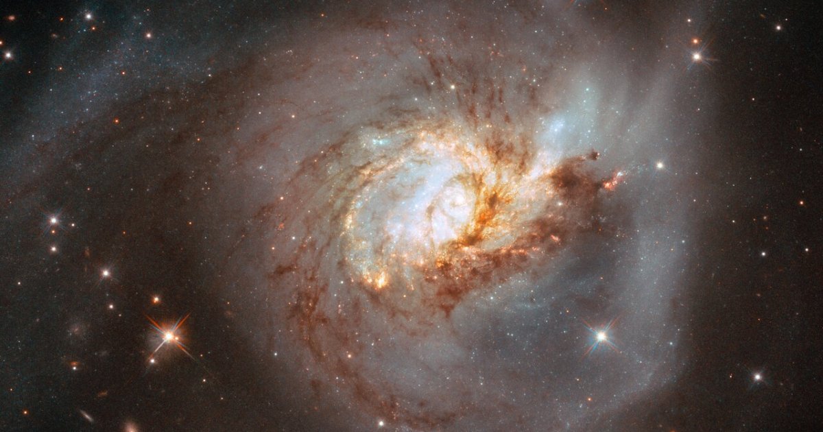 See a comparability of photographs from Hubble and Webb