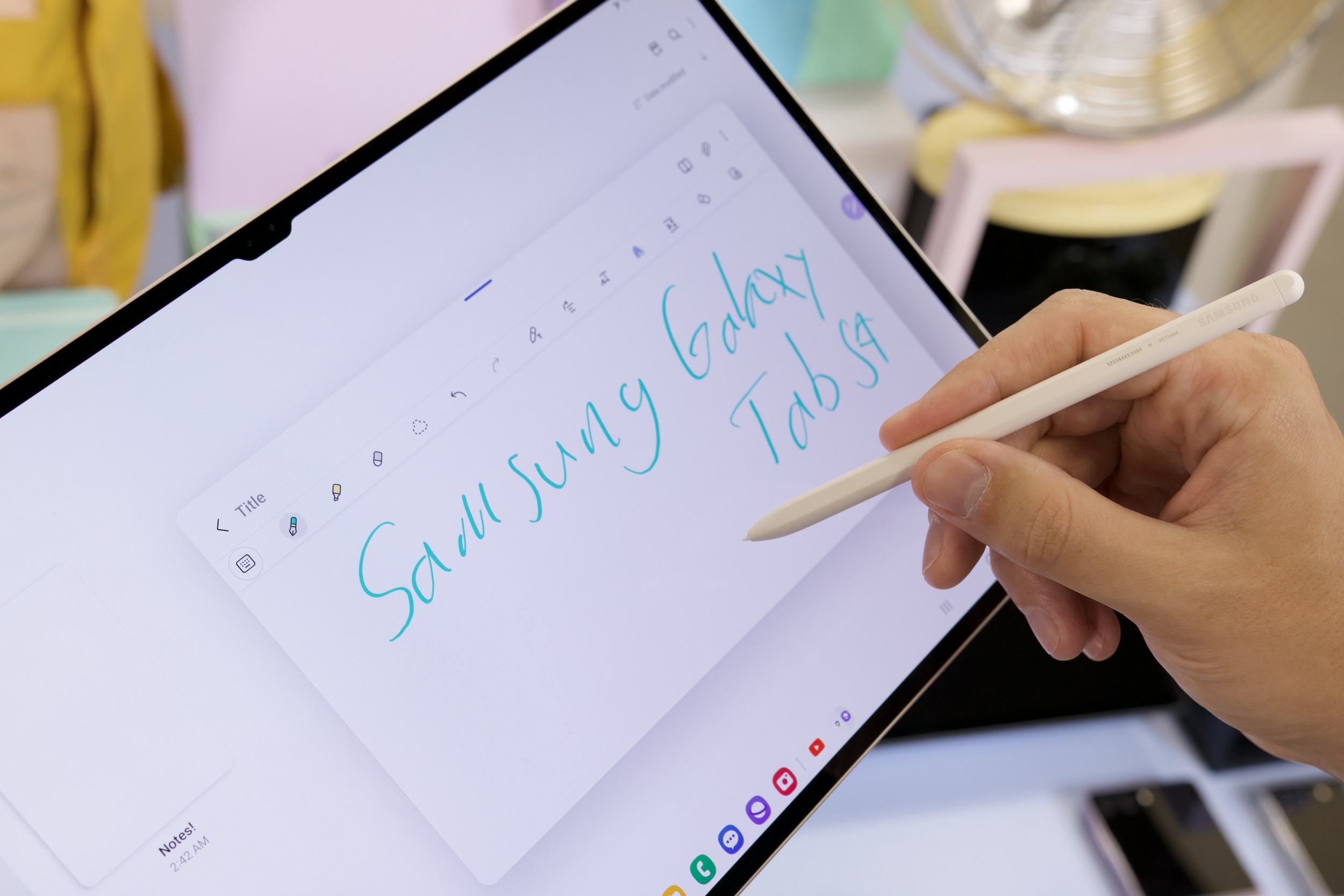 Using the S Pen on the Samsung Galaxy Tab S9 Ultra.