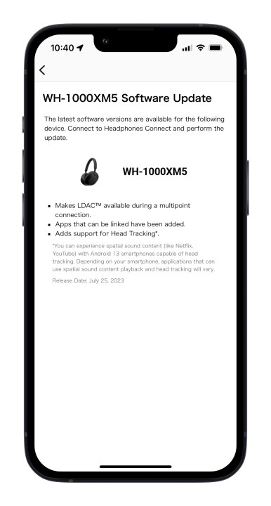 App Sony Headphones in iOS che mostra la pagina di aggiornamento del software.