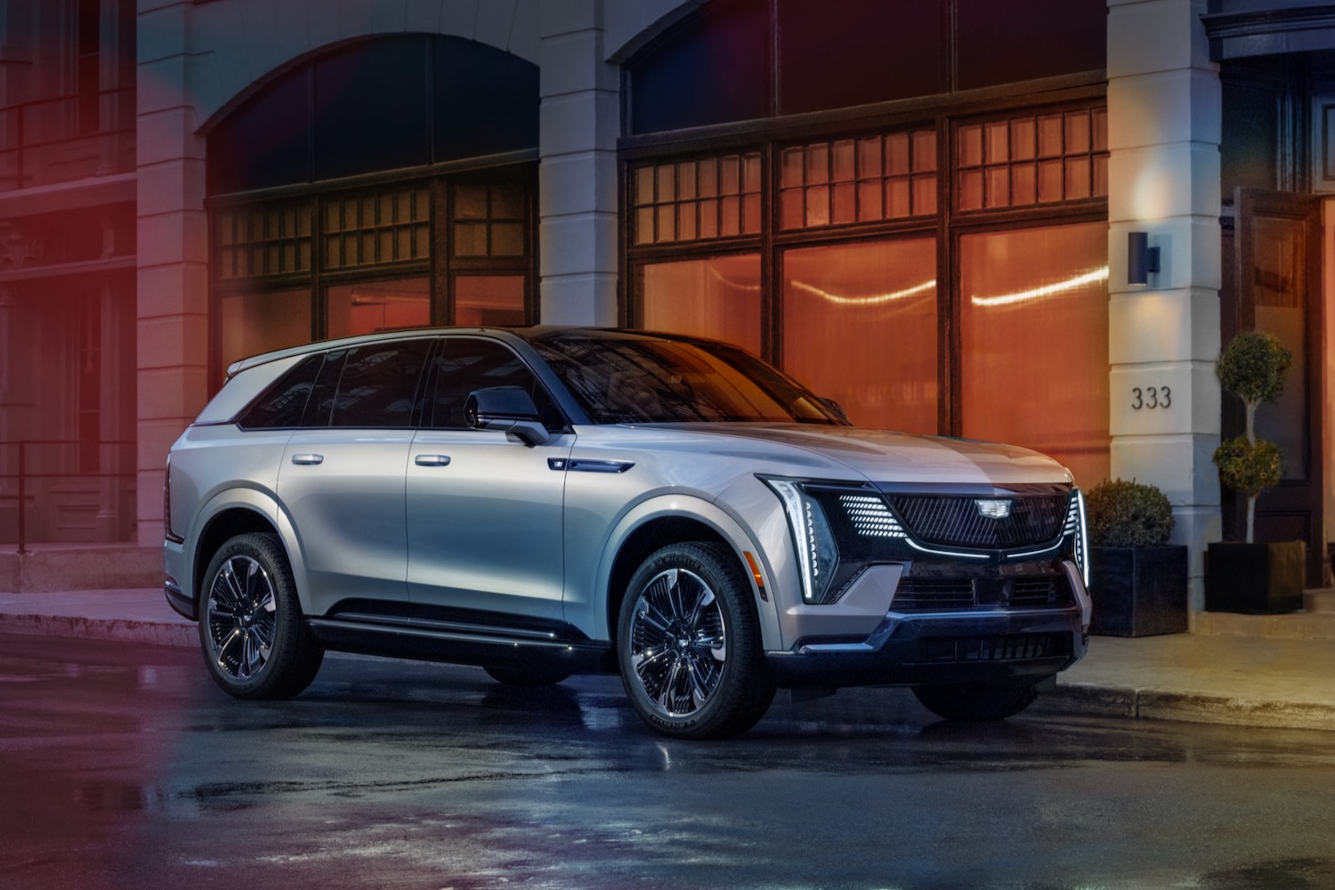 2025 Cadillac Escalade IQ has 450-mile range, 55-inch screen - Vimarsana News