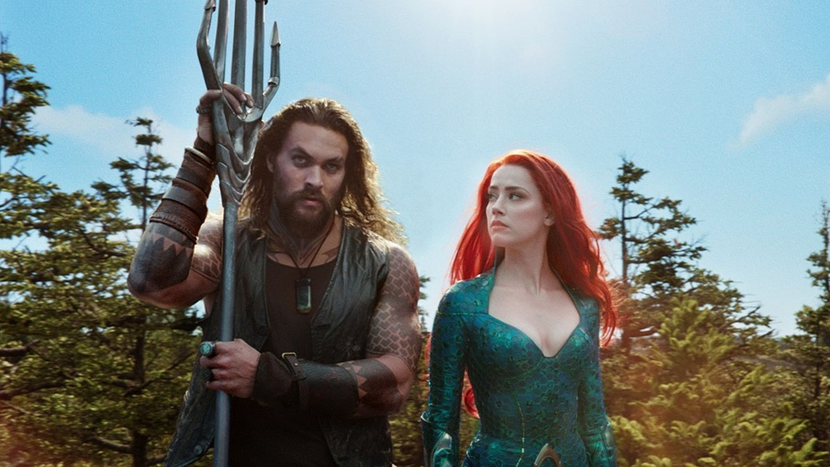 Jason Momoa e Amber Heard em Aquaman.