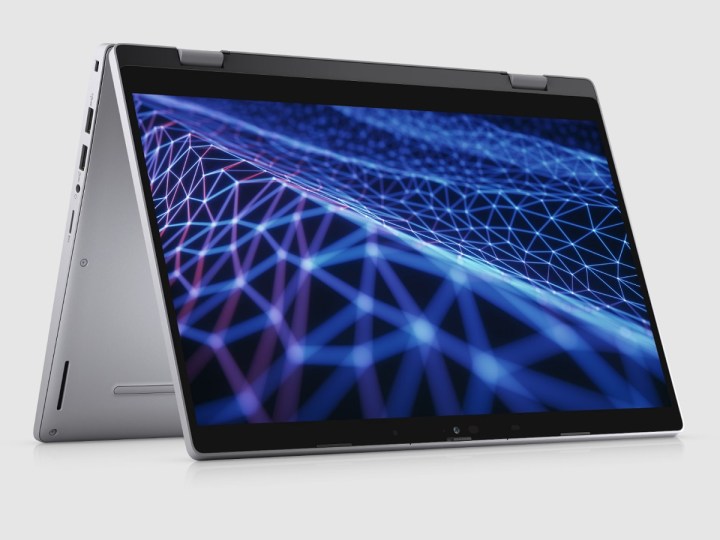 Il laptop Dell Latitude 3330 2 in 1 su sfondo grigio.