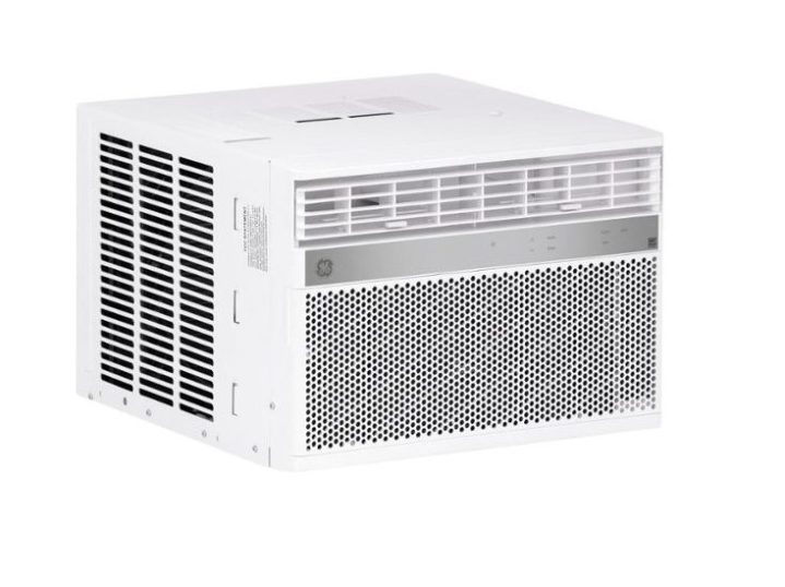 The form factor for GE window ACs for medium and large rooms.