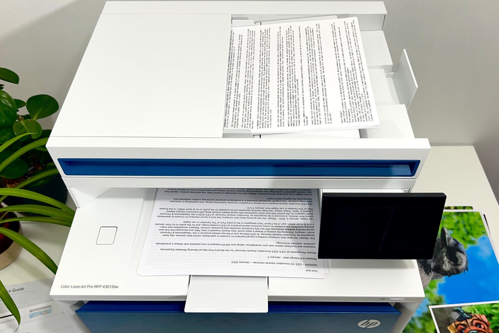 O alimentador de documentos HP na Color LaserJet Pro 4301fdw é rápido e confiável.