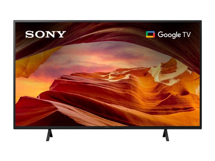सफ़ेद पृष्ठभूमि पर Sony X77L 50-इंच 4K LED Google TV।
