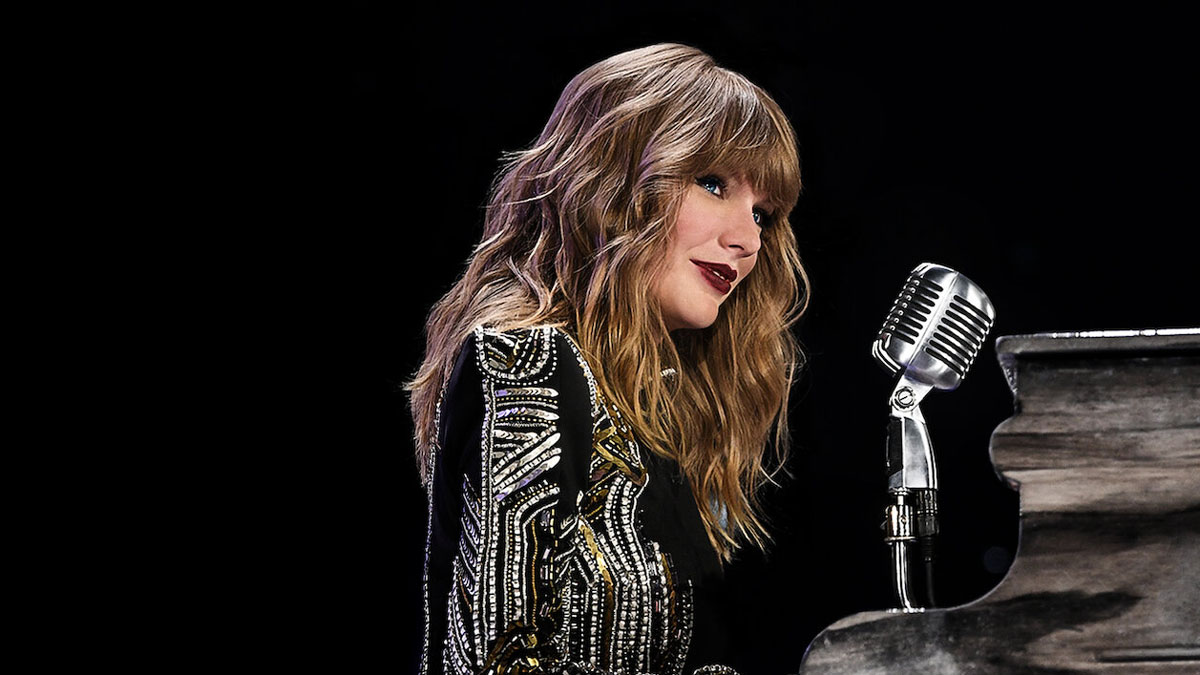 Taylor Swift, Netflix'in Taylor Swift: İtibar Turu'ndan bir tanıtım görselinde yer alıyor.