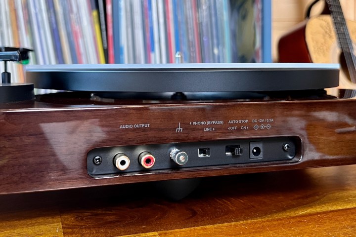 The connections of the internal phono preamp of the Fluance RT81+ turntable.