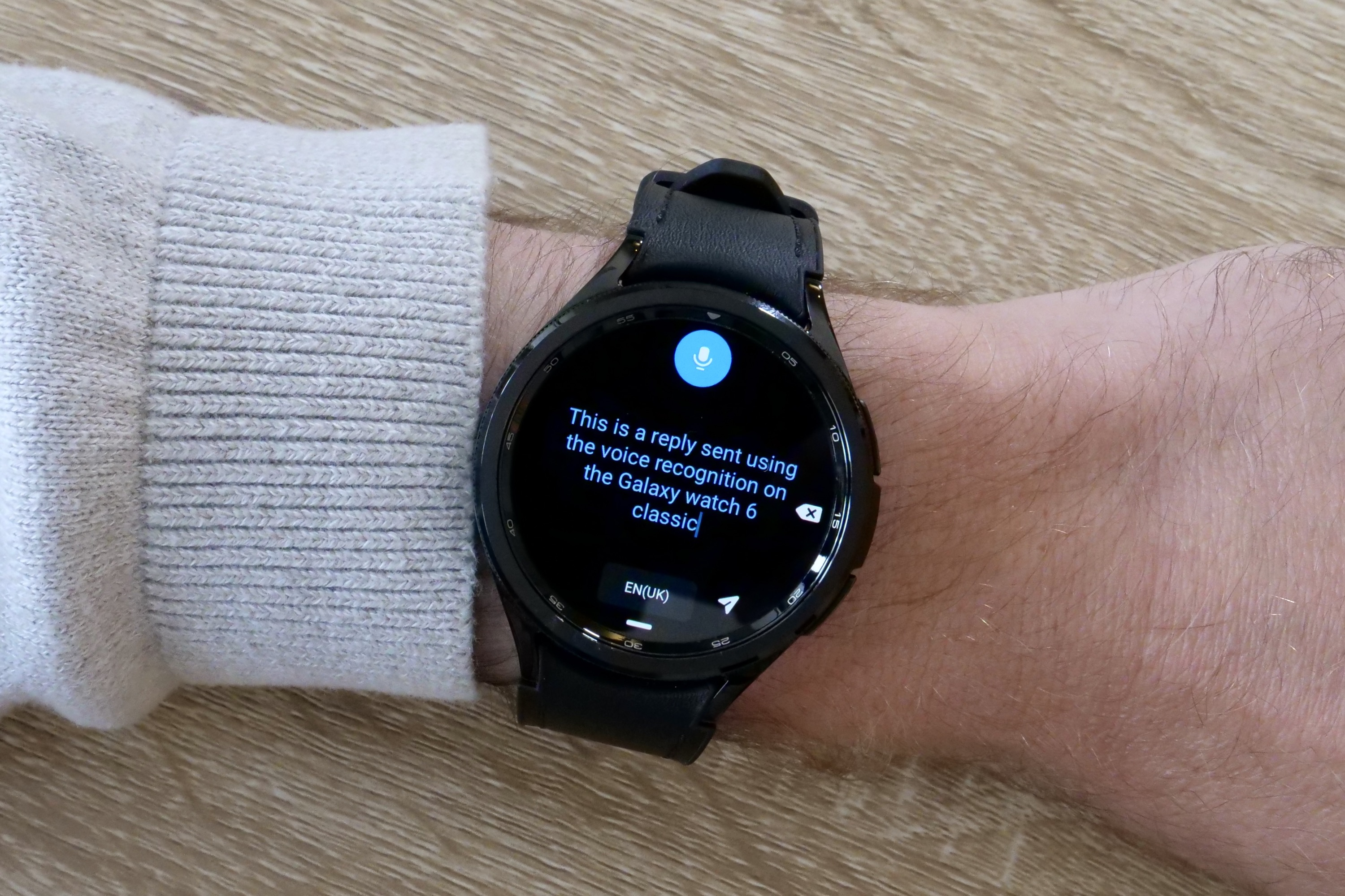 Creating a voice reply on the Samsung Galaxy Watch 6 Classic.