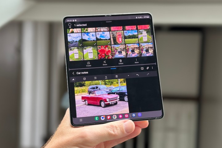 Using the Samsung Galaxy Z Fold 5's new drag-and-drop feature.