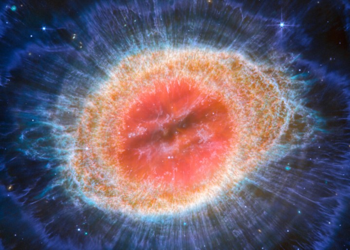 La Nebulosa del Anillo capturada por el instrumento de infrarrojo medio de Webb (MIRI).