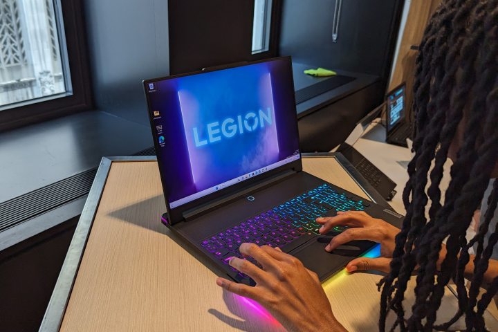 Клавиатура и трекпад Lenovo Legion 9i.