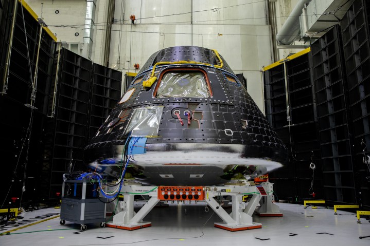 美国宇航局阿耳忒弥斯二号任务的猎户座乘员舱。