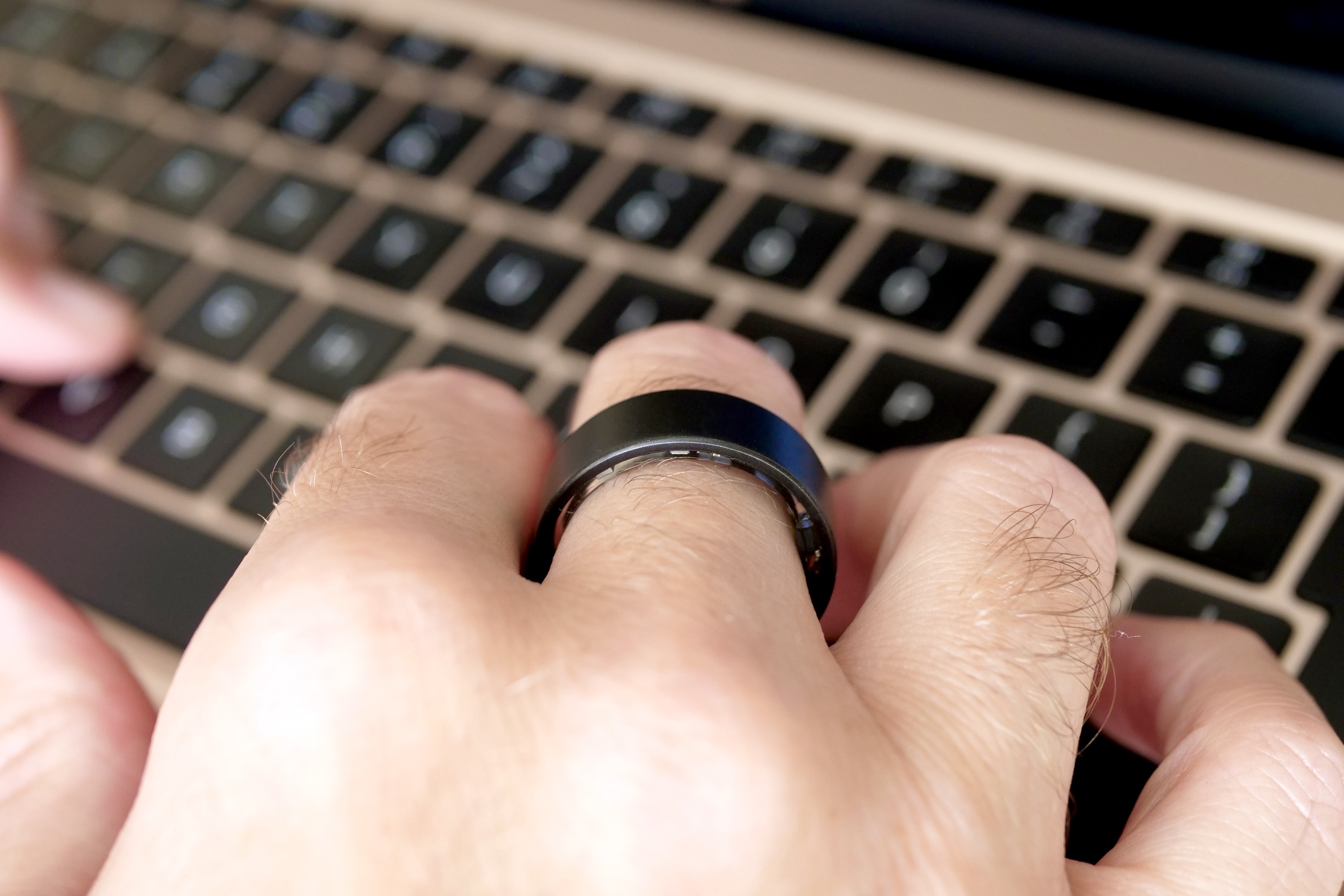 I made my friend wear a smart ring. What happened was fascinating ...