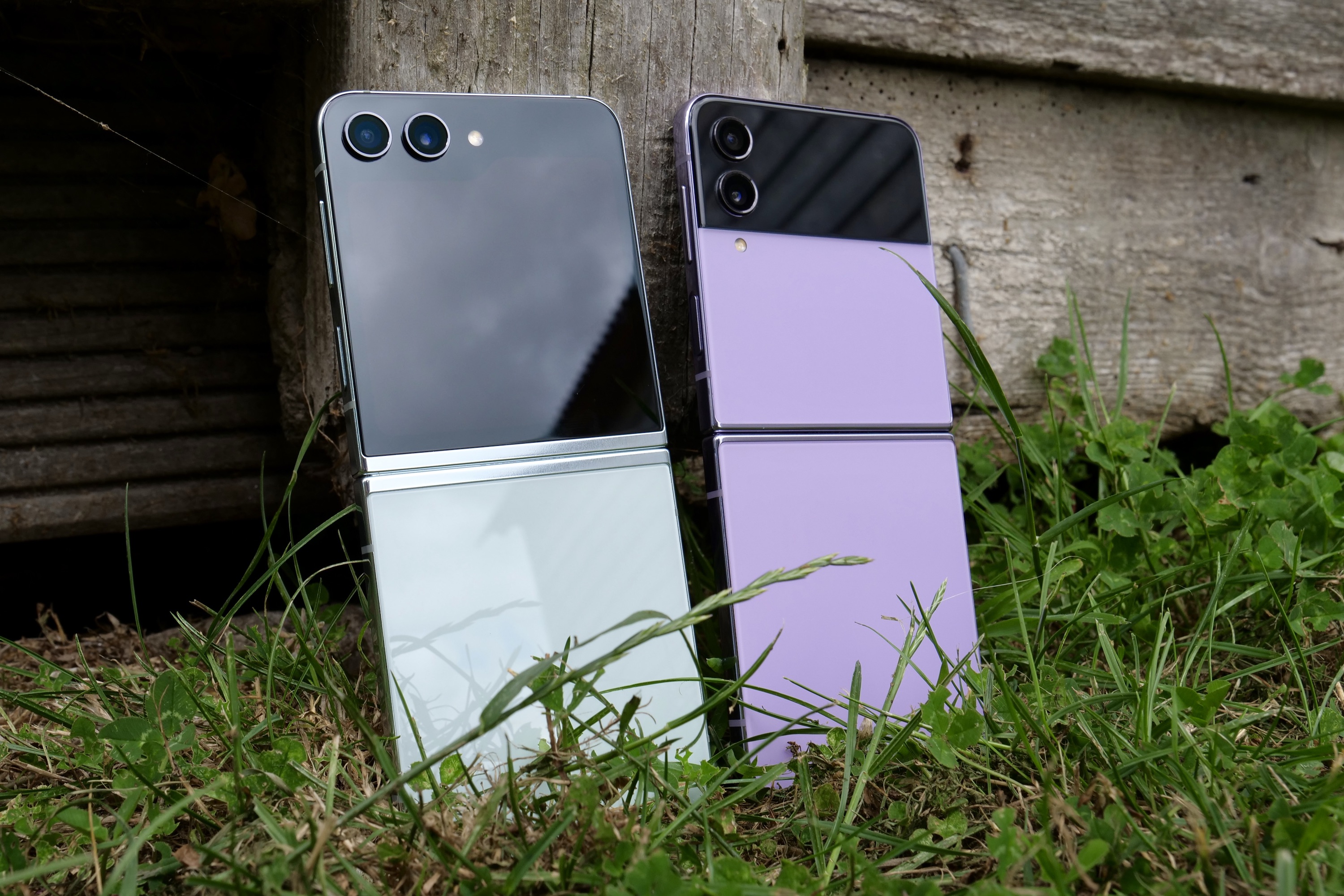 Galaxy Z Flip 5 vs. Flip 4 camera test: frustratingly close - Vimarsana News
