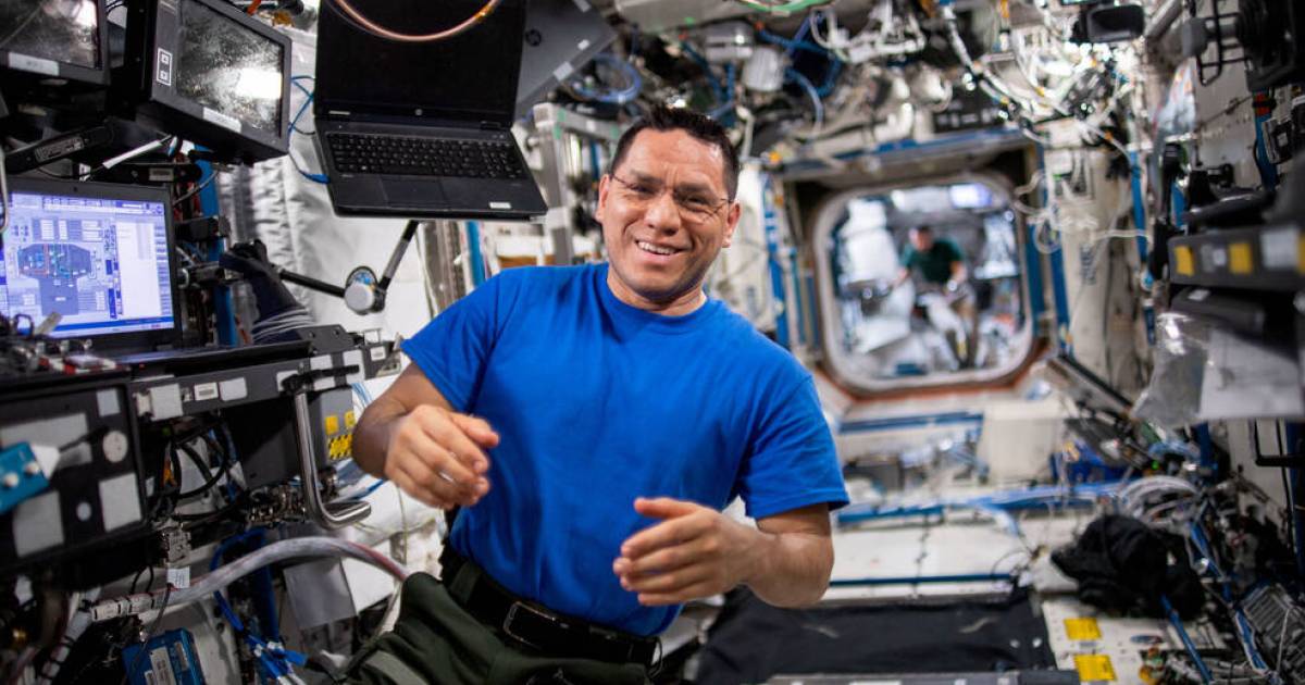 El astronauta Rubio, que batió récords, regresará a la Tierra esta semana