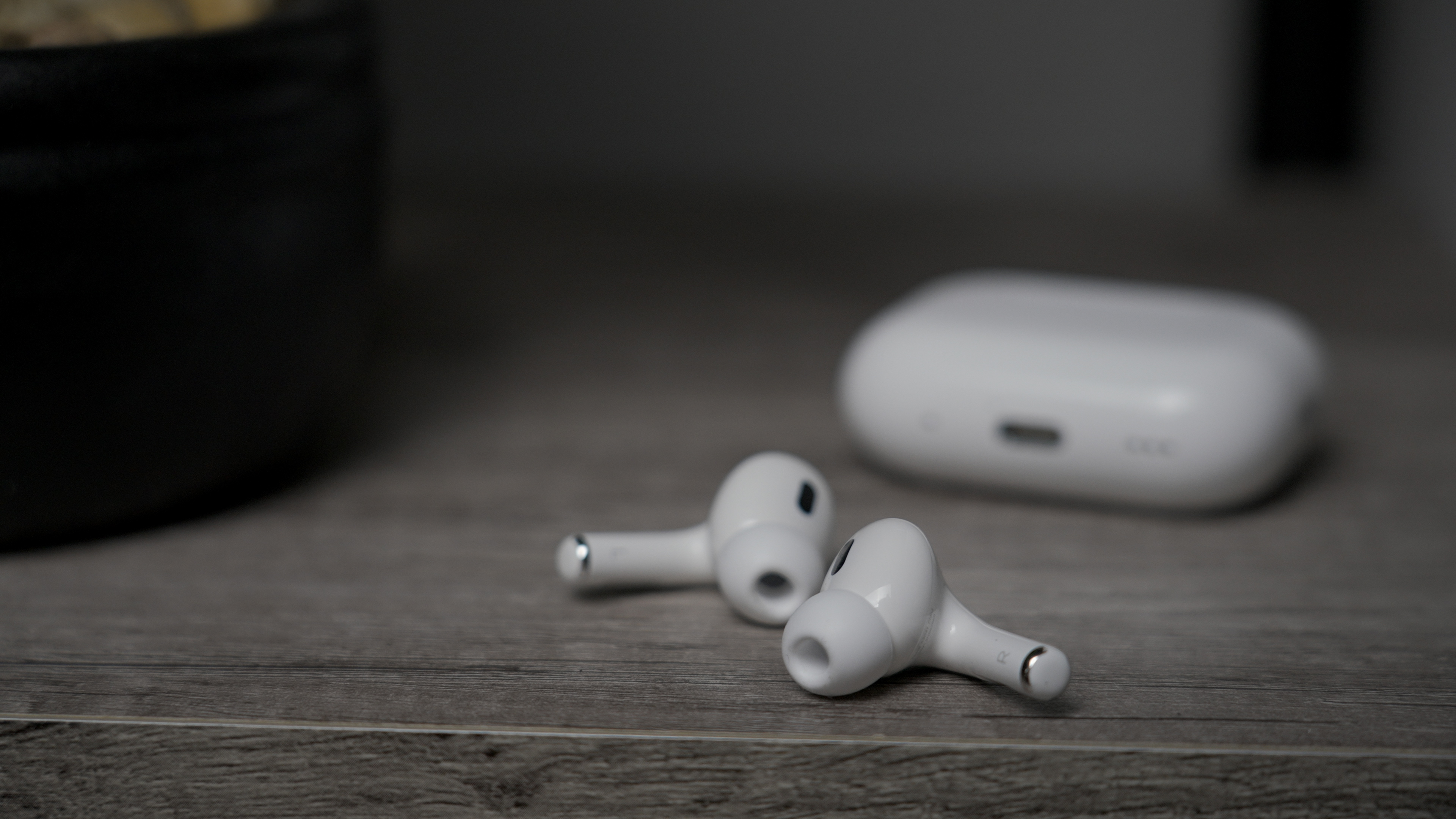 Report teases new AirPods refreshes in 2024, to little surprise - Vimarsana News