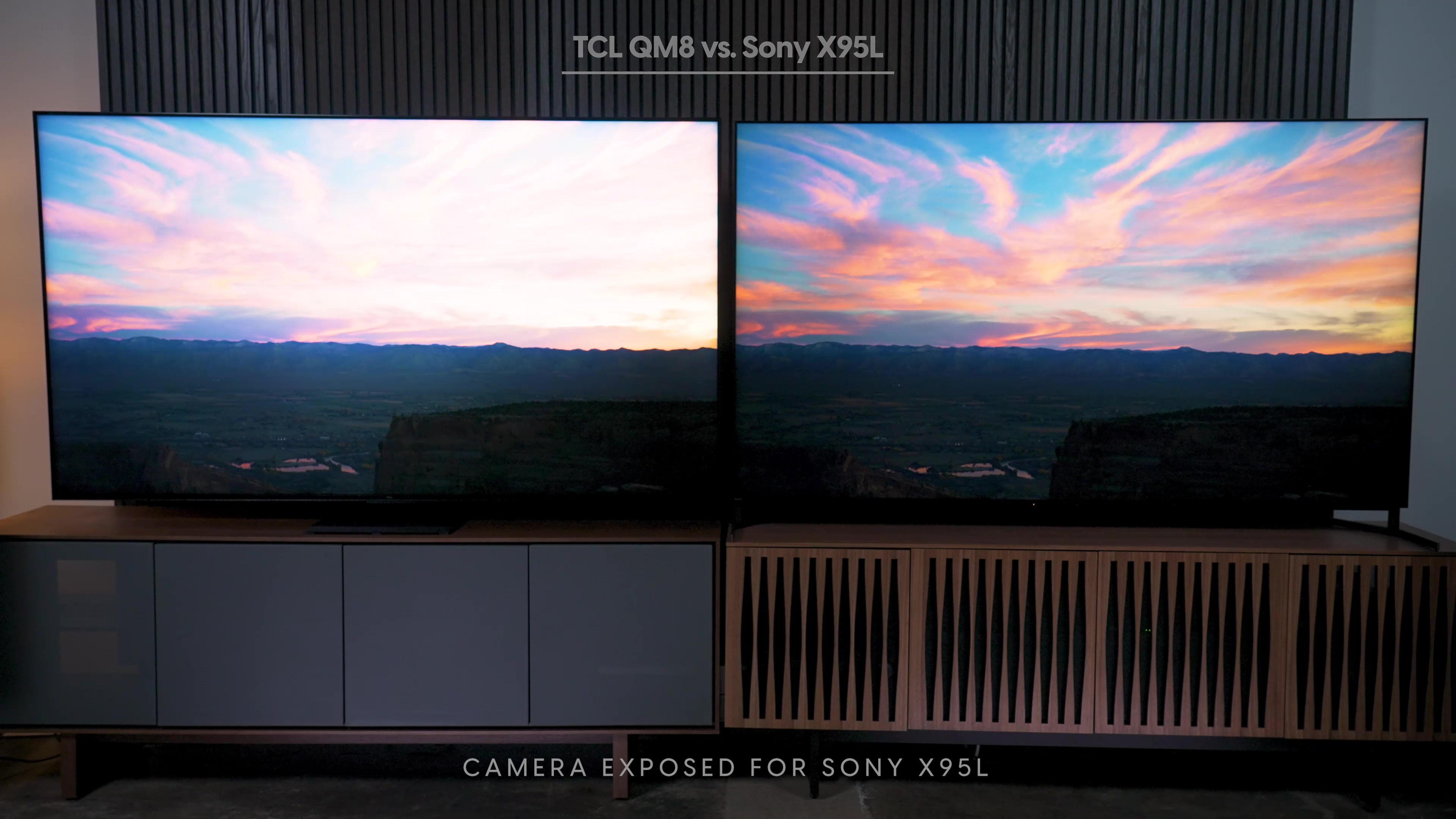 Comparación lado a lado de una puesta de sol en un Sony Bravia X95L vs TCL QM8.