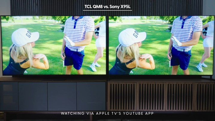 Comparaison côte à côte d'une capture d'écran de la chaîne Good Good Golf sur l'application YouTube Apple TV présentée sur le Sony Bravia X95L par rapport au TCL QM8.