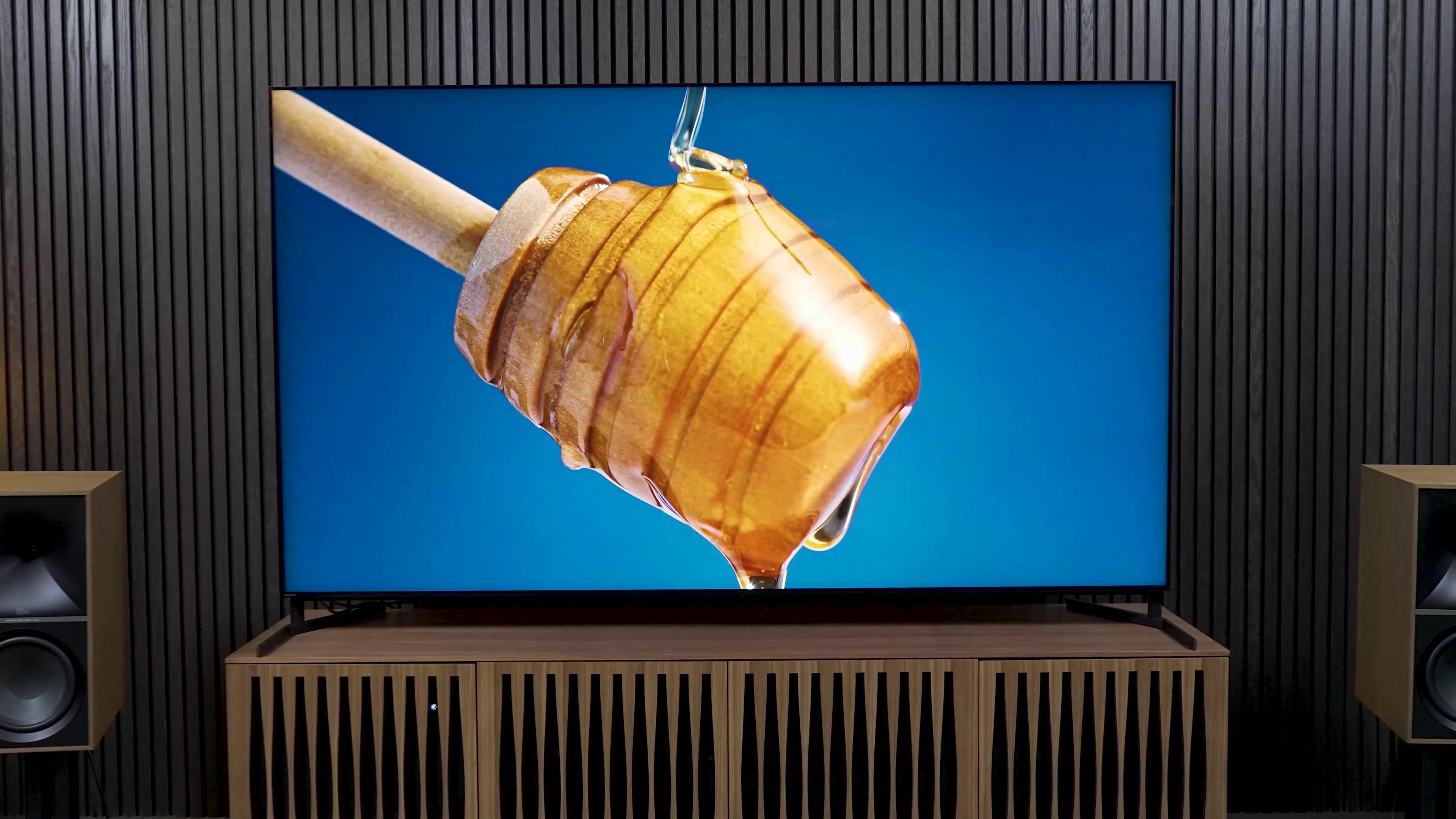 Sony Bravia X95L mini-LED TV review: brilliance in LCD - Vimarsana News