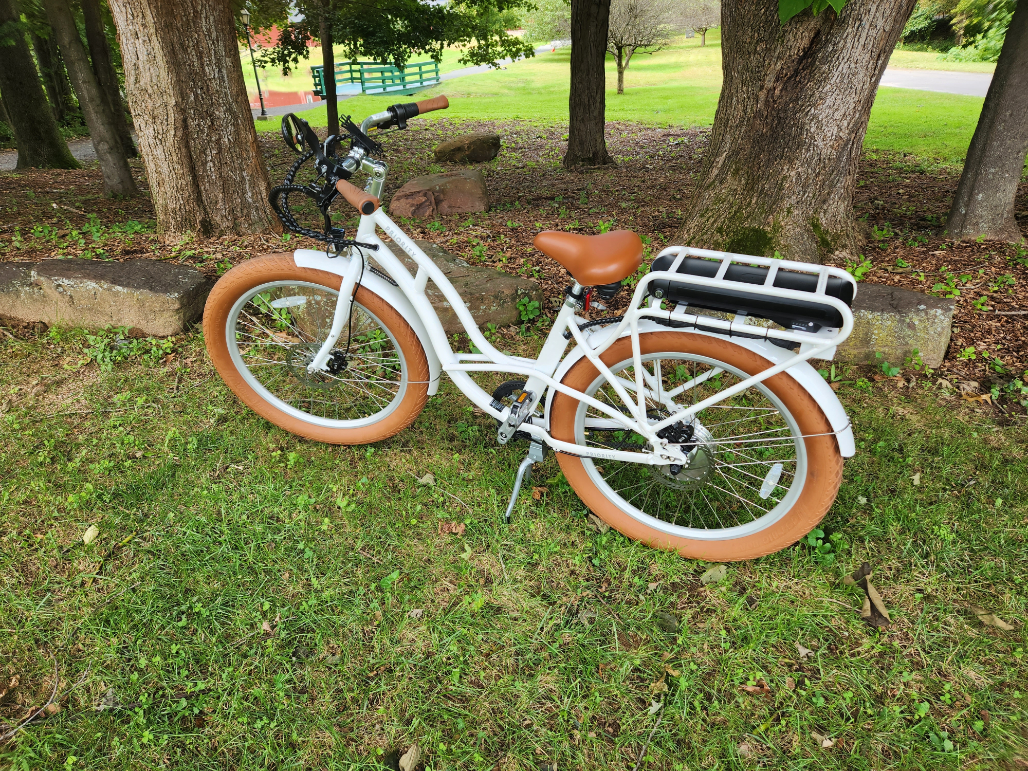 الدراجة الإلكترونية Priority E-Coast جاهزة للتجول في المدينة والريف.