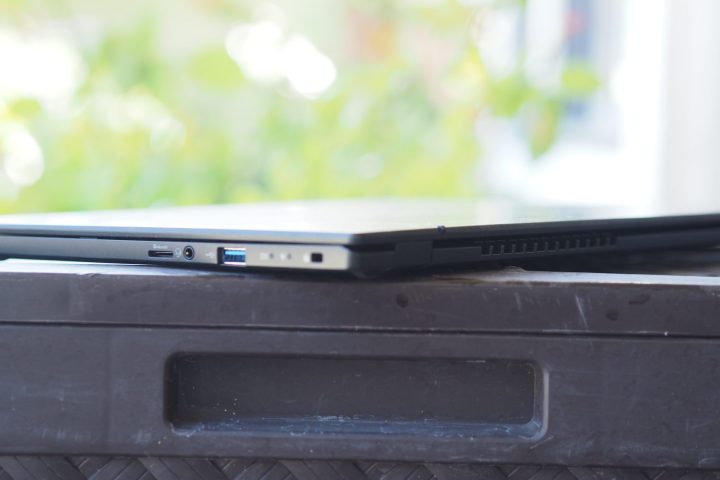 Vista posteriore dell'Acer Swift Edge 16 che mostra le prese d'aria.