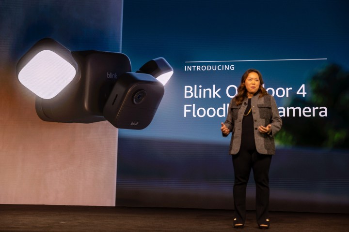 Mimi Swain introduces the Blink Outdoor 4 Floodlight Camera.