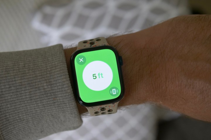 Precision Tracking-Funktion auf der Apple Watch Series 9.