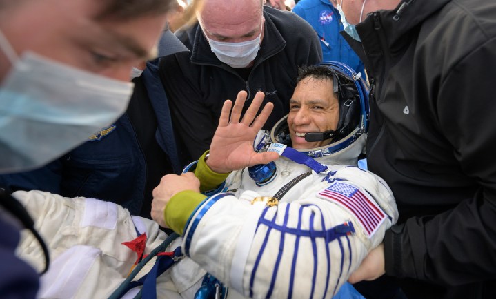 L'astronaute de la NASA Frank Rubio peu après son retour sur Terre en septembre 2023.