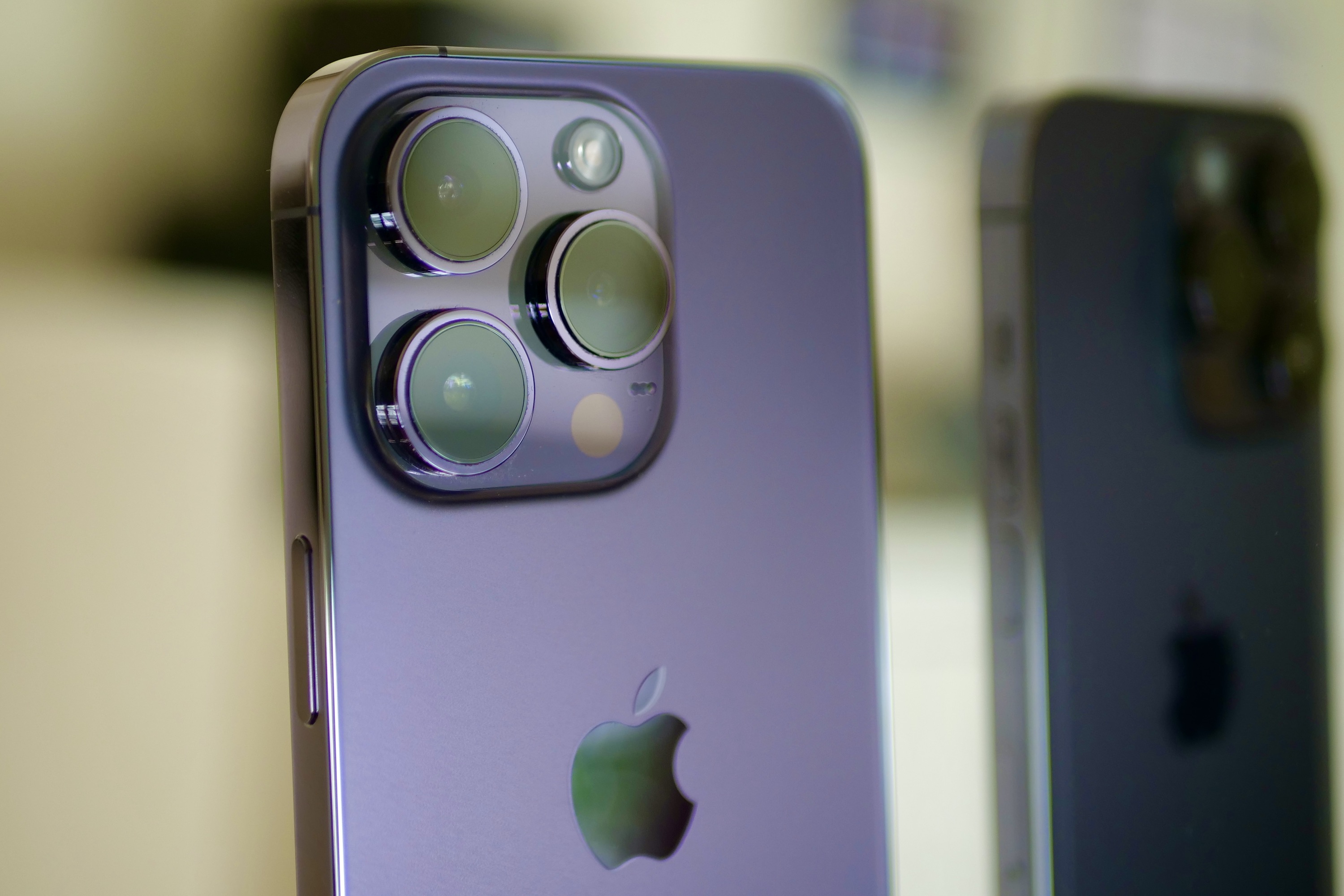 This iPhone 15 and iPhone 14 camera test is closer than I expected