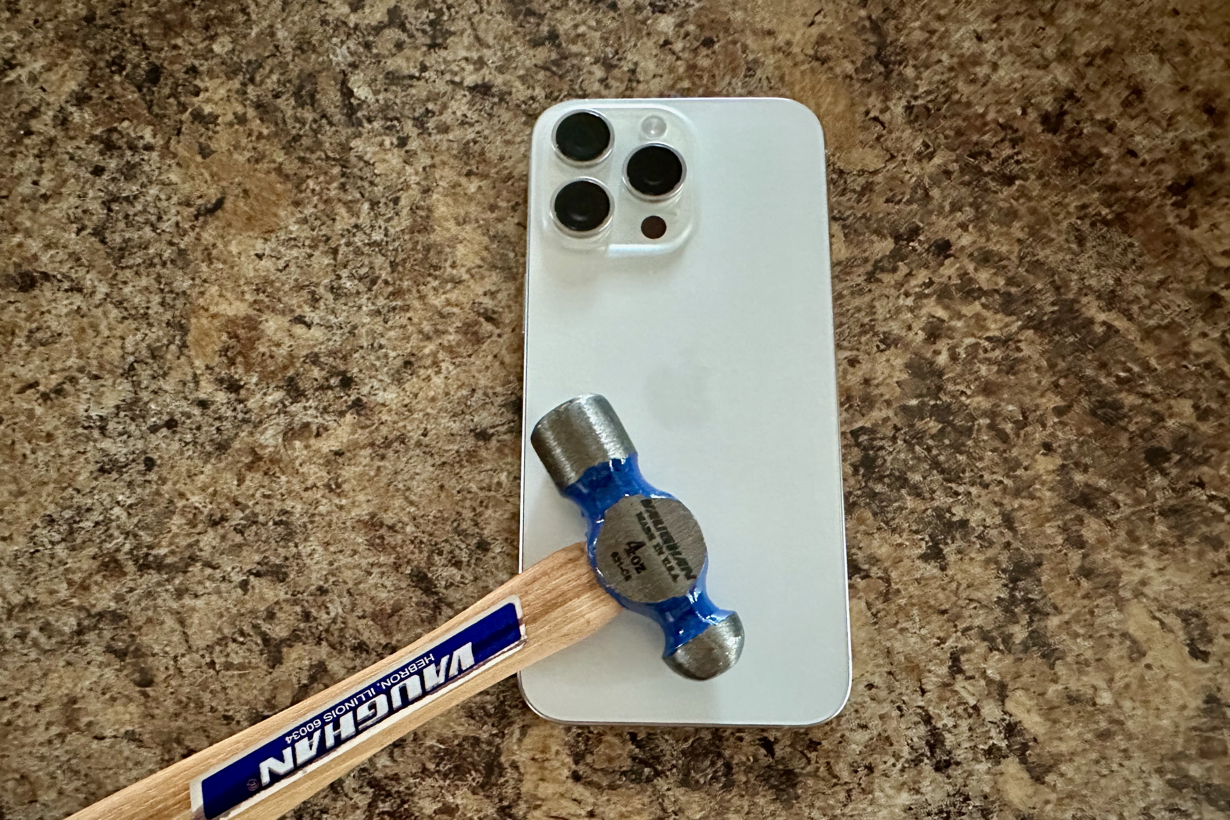 Does the iPhone 15 break easily? What you really need to know - Vimarsana News